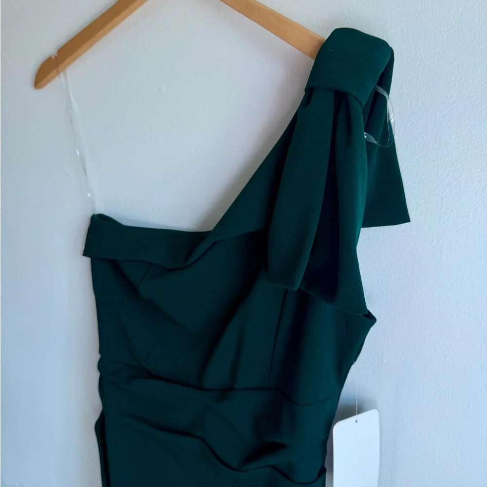 One Shoulder Emerald Maxi Dress - Picture 3 of 5